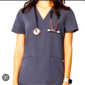 Figs Charcoal limited edition 3 pocket Casma scrub top